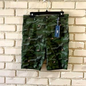 NWT Vineyard Vines Camo Bulldog Shorts size 18
